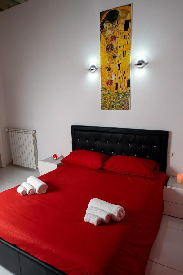 Roma Castel Nepi Home Near Colosseo Exterior foto