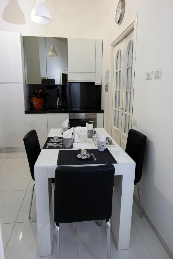 Roma Castel Nepi Home Near Colosseo Exterior foto