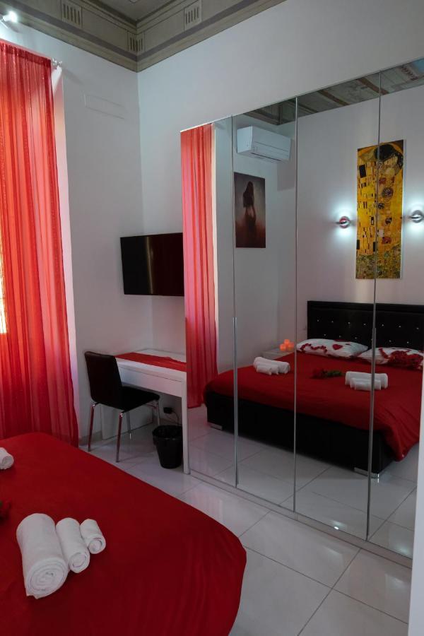 Roma Castel Nepi Home Near Colosseo Exterior foto